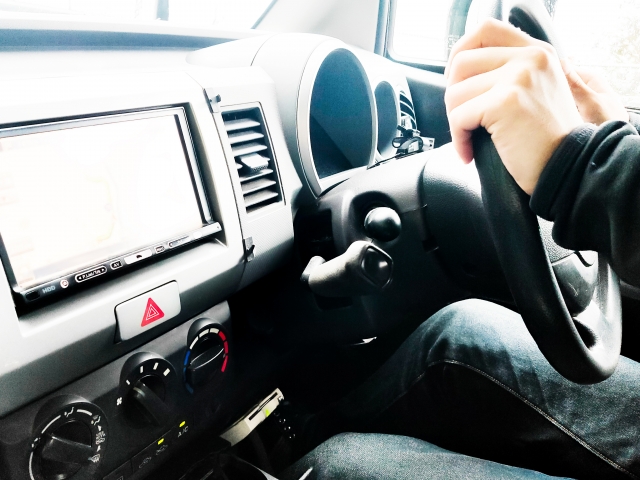 ドライバー ハンドル切り方法