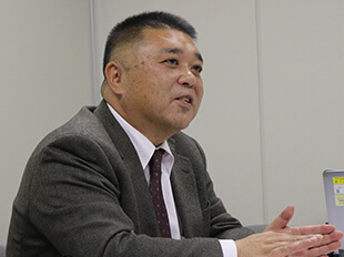 管理本部 総務部 安全運転推進担当課長 逆井和利 様